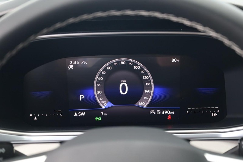Volkswagen Taos Vehicle Image 10