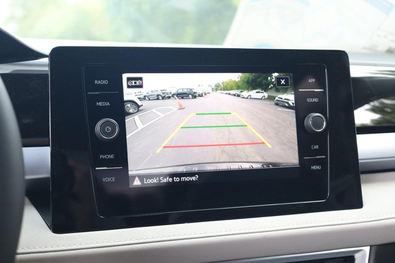 Volkswagen Taos Vehicle Image 12