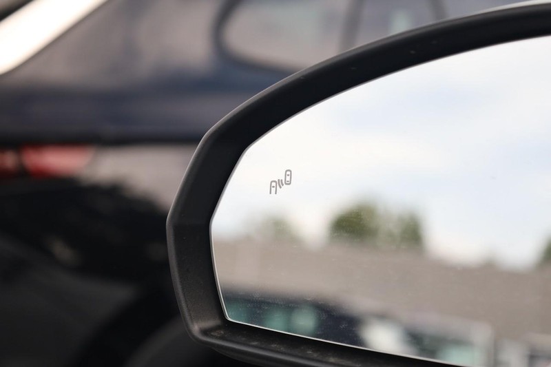 Volkswagen Taos Vehicle Image 19