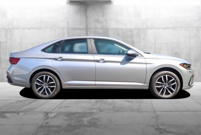 Volkswagen Jetta Vehicle Image 05