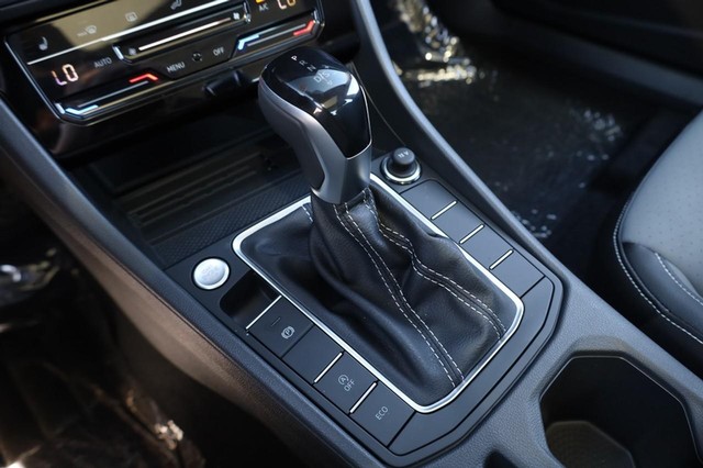 Volkswagen Jetta Vehicle Image 16