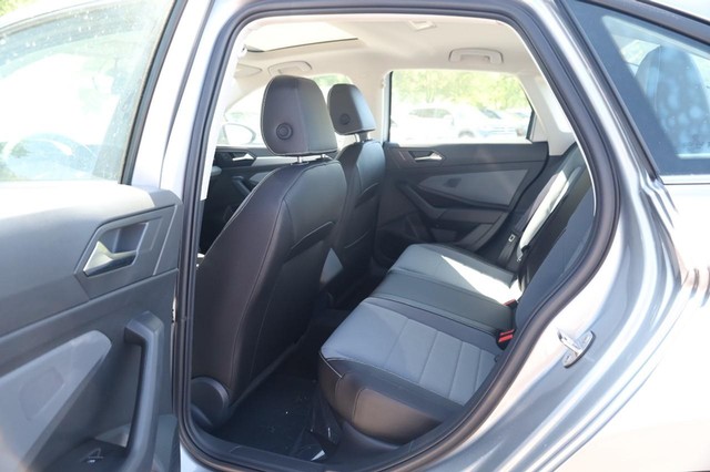 Volkswagen Jetta Vehicle Image 21