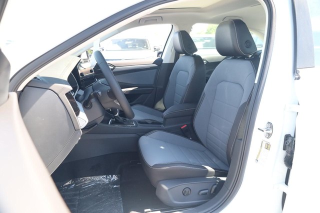 Volkswagen Jetta Vehicle Image 08