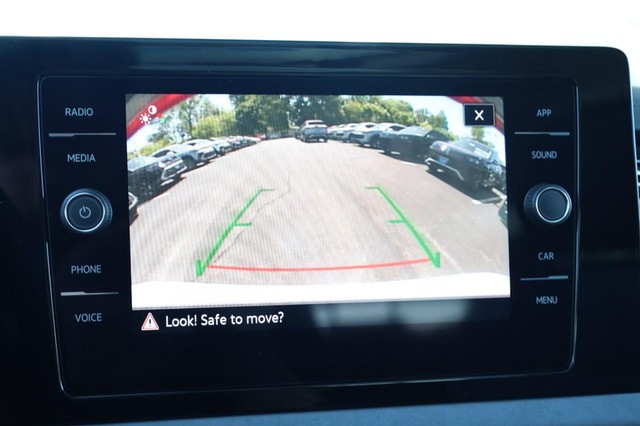 Volkswagen Jetta Vehicle Image 13