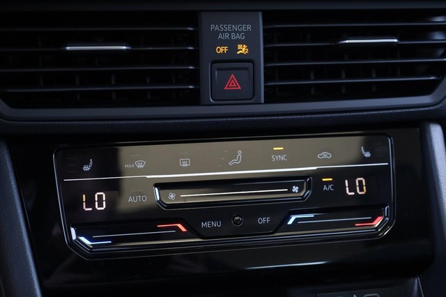 Volkswagen Jetta Vehicle Image 14