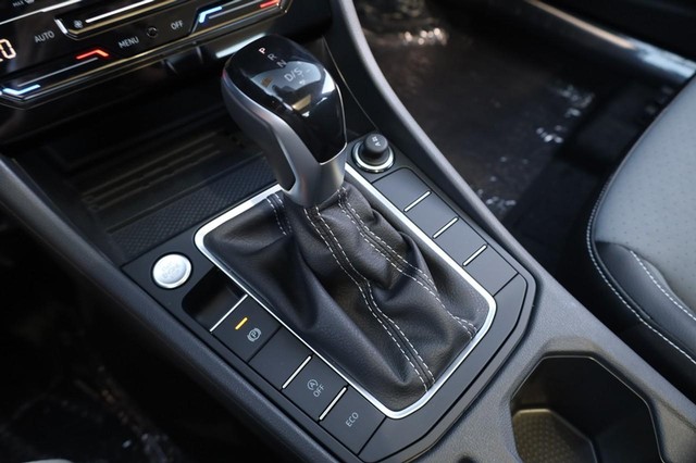 Volkswagen Jetta Vehicle Image 16