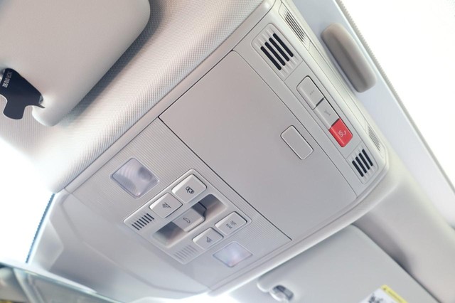 Volkswagen Jetta Vehicle Image 17