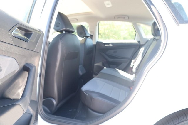 Volkswagen Jetta Vehicle Image 21