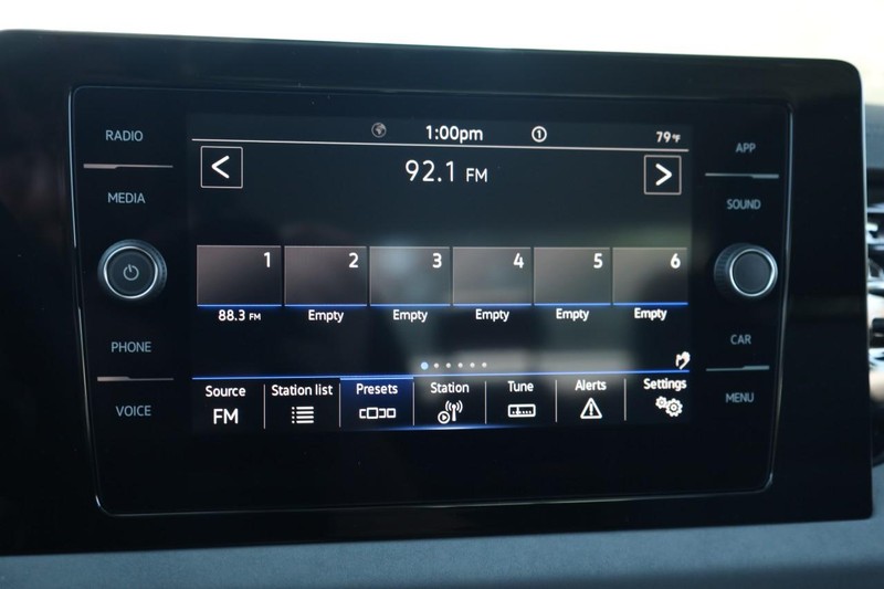 Volkswagen Jetta Vehicle Image 12