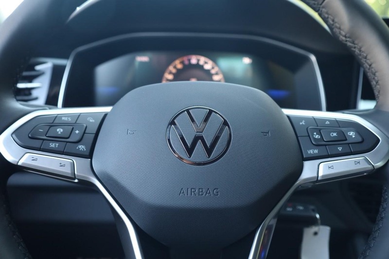 Volkswagen Jetta Vehicle Image 09