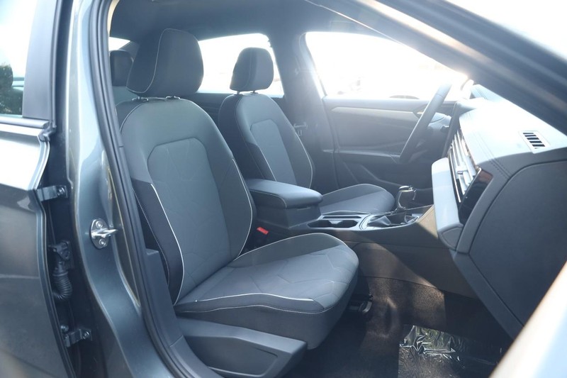 Volkswagen Jetta Vehicle Image 23