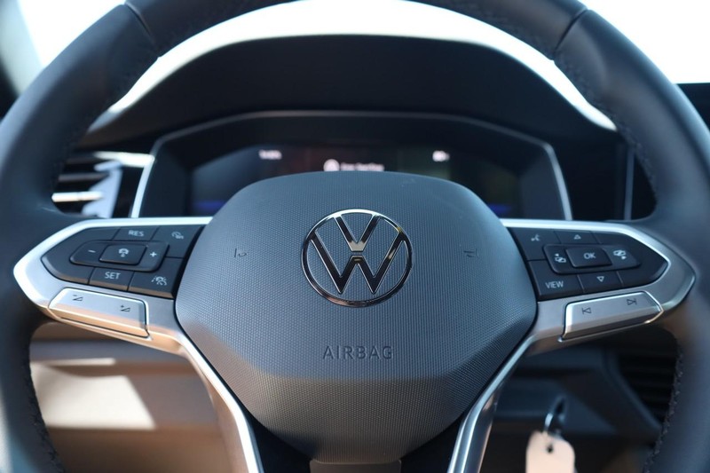 Volkswagen Jetta Vehicle Image 09