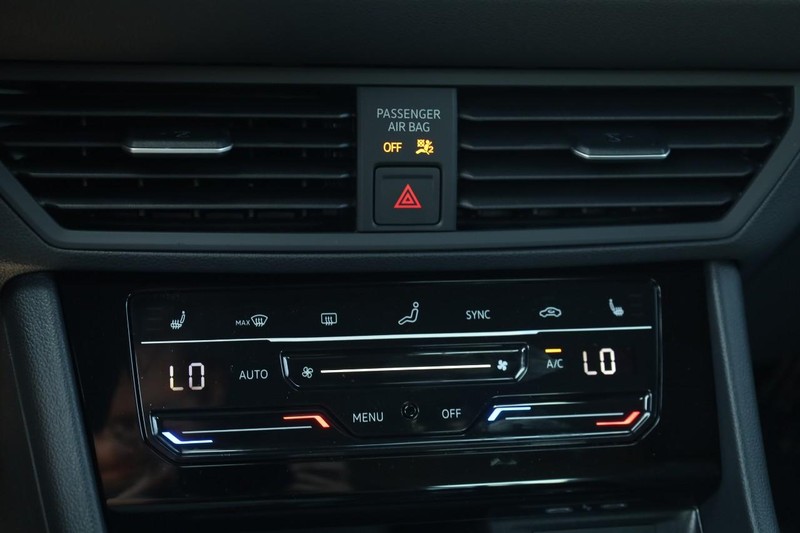 Volkswagen Jetta Vehicle Image 13
