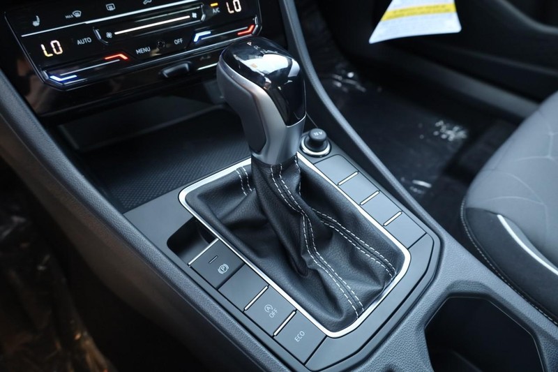 Volkswagen Jetta Vehicle Image 15