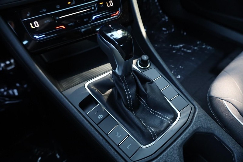 Volkswagen Jetta Vehicle Image 15