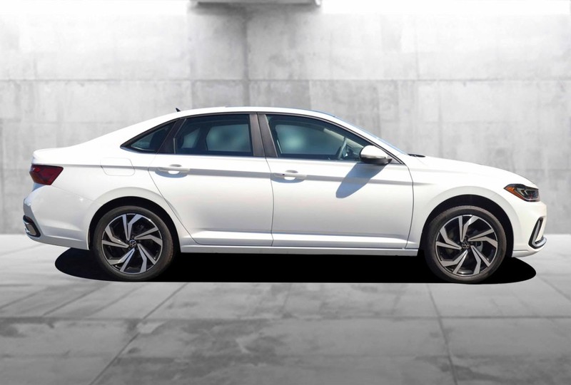 Volkswagen Jetta Vehicle Image 05