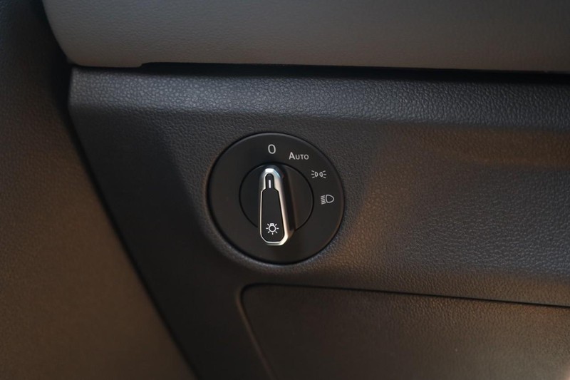 Volkswagen Jetta Vehicle Image 20