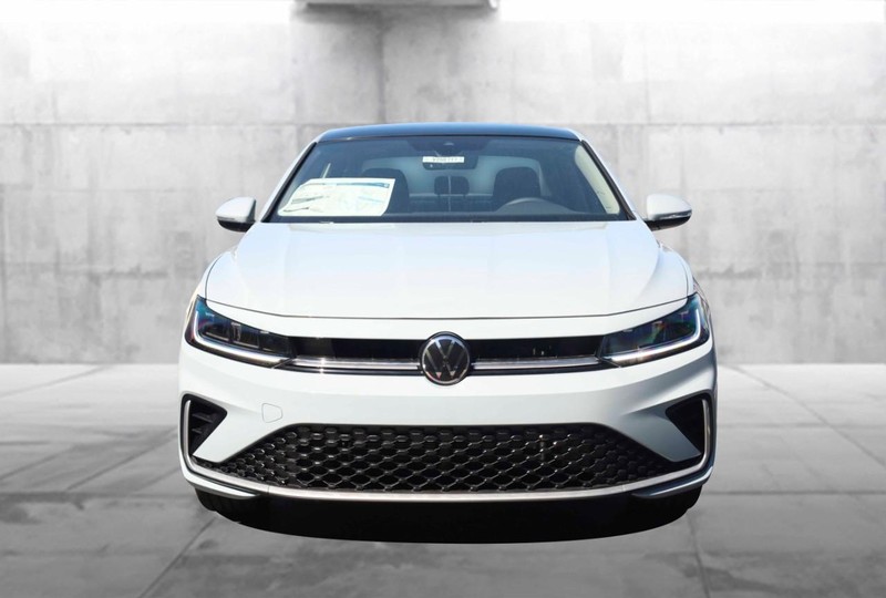 Volkswagen Jetta Vehicle Image 04