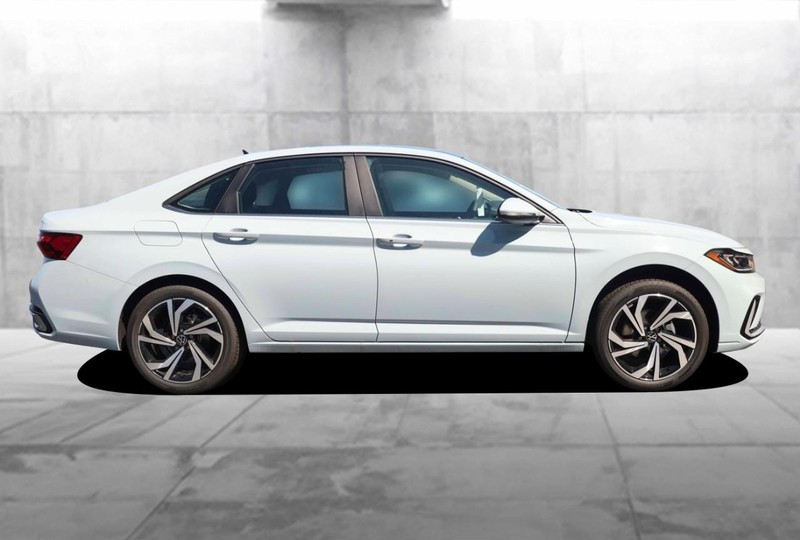 Volkswagen Jetta Vehicle Image 05