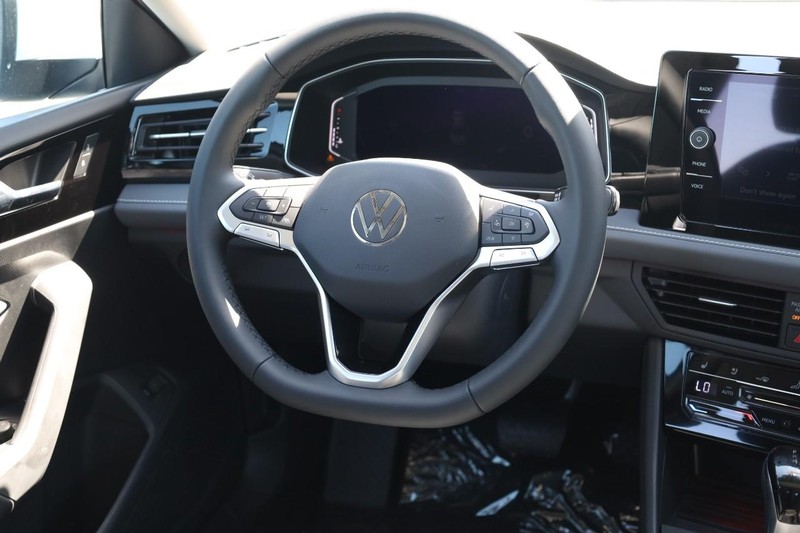 Volkswagen Jetta Vehicle Image 25