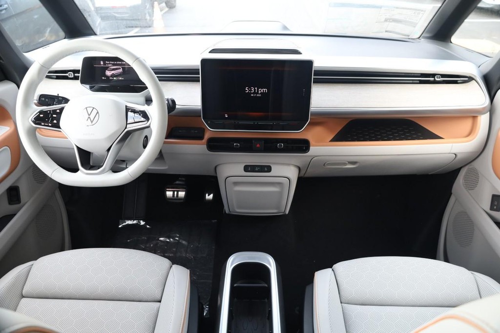 Volkswagen ID BUZZ Vehicle Full-screen Gallery Image 23