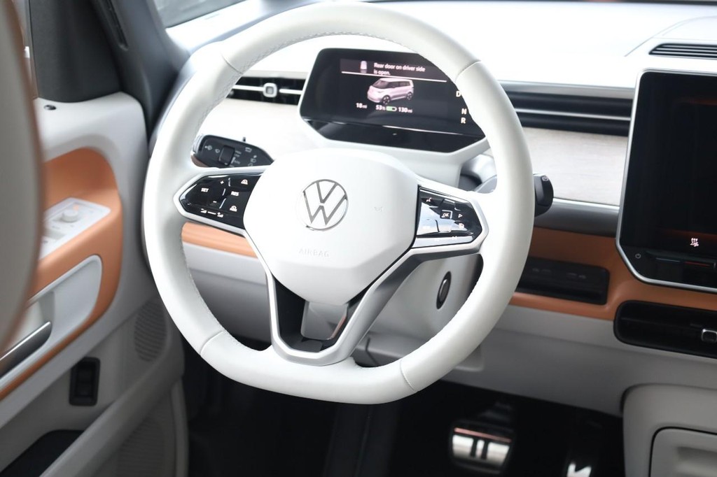 Volkswagen ID BUZZ Vehicle Full-screen Gallery Image 24