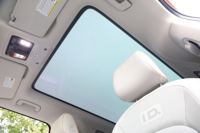 Volkswagen ID BUZZ Vehicle Image 11