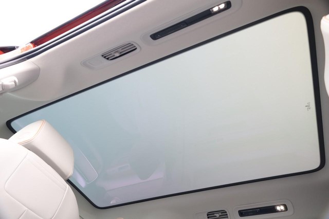 Volkswagen ID BUZZ Vehicle Image 12