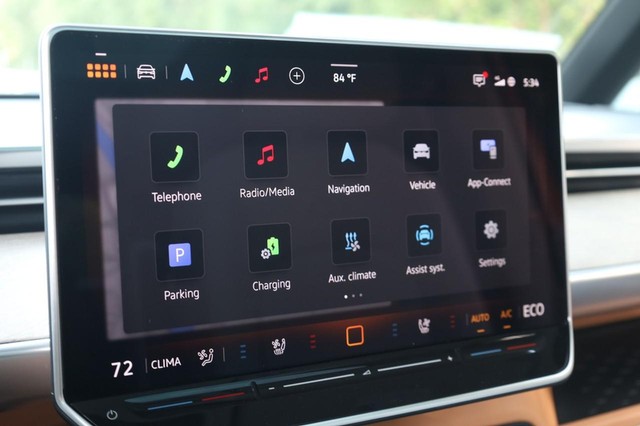 Volkswagen ID BUZZ Vehicle Image 16