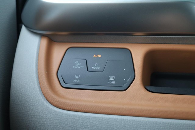 Volkswagen ID BUZZ Vehicle Image 21