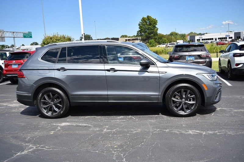 Volkswagen Tiguan Vehicle Image 05
