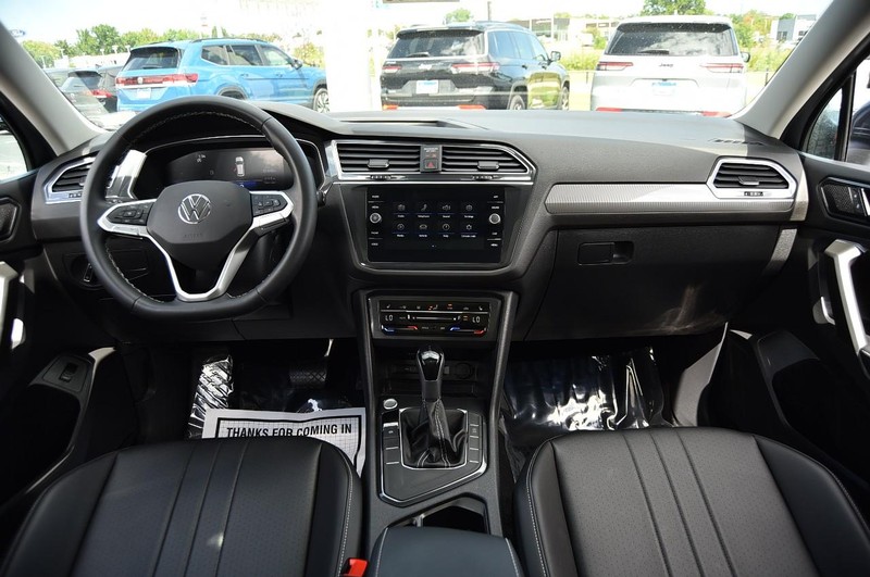 Volkswagen Tiguan Vehicle Image 07