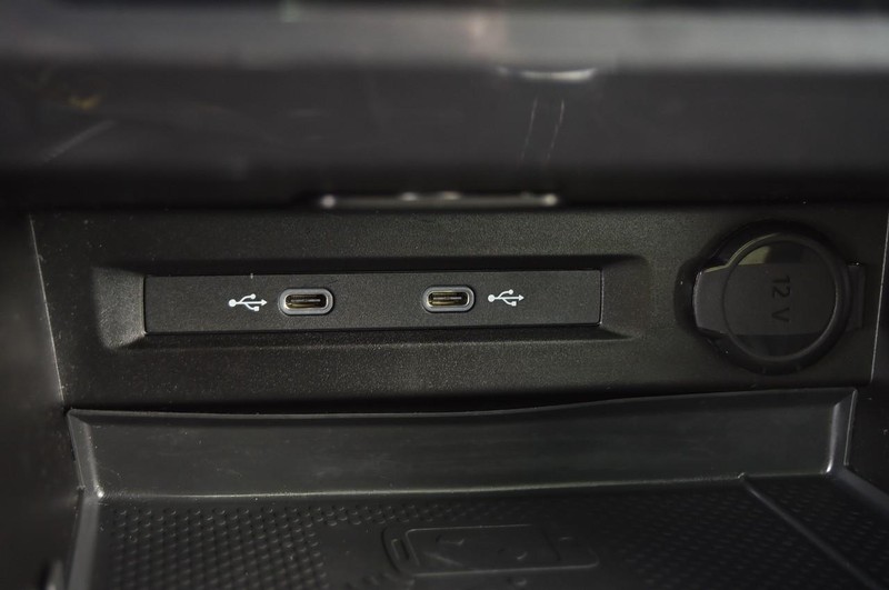 Volkswagen Tiguan Vehicle Image 16