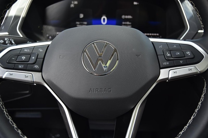 Volkswagen Tiguan Vehicle Image 18