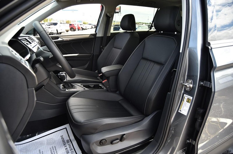 Volkswagen Tiguan Vehicle Image 19