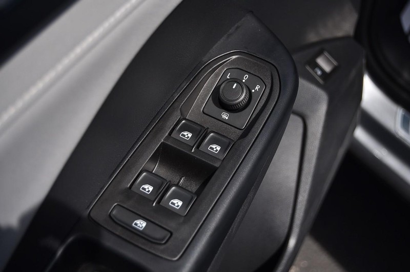Volkswagen Taos Vehicle Image 08