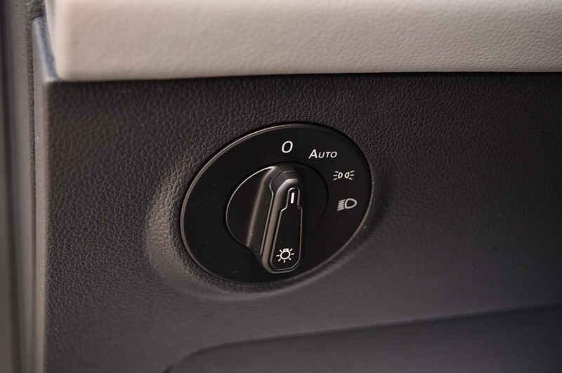 Volkswagen Taos Vehicle Image 11