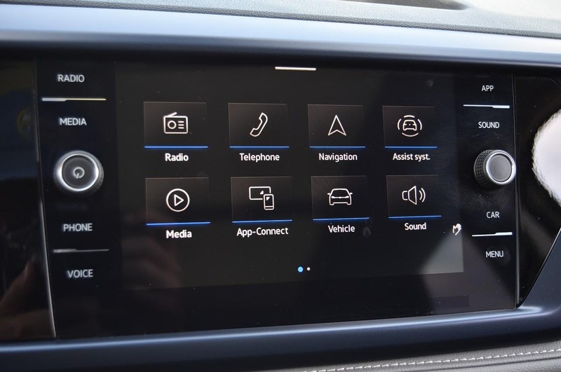 Volkswagen Taos Vehicle Image 14
