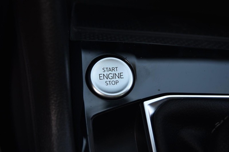Volkswagen Taos Vehicle Image 17