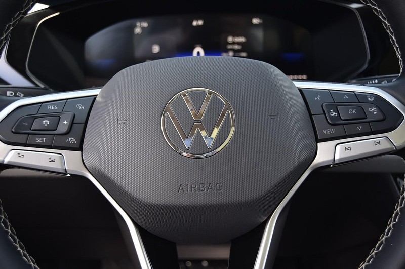 Volkswagen Taos Vehicle Image 18