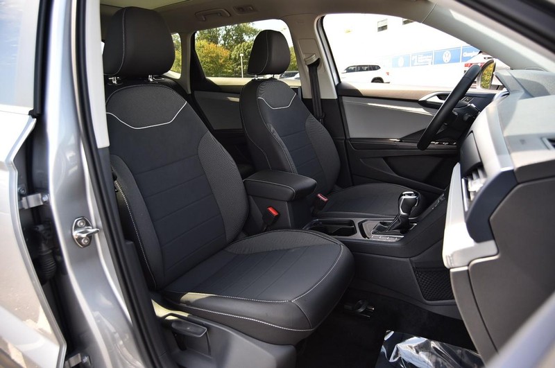 Volkswagen Taos Vehicle Image 20