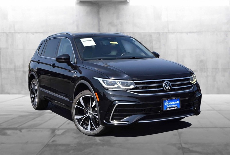 Volkswagen Tiguan Vehicle Image 02