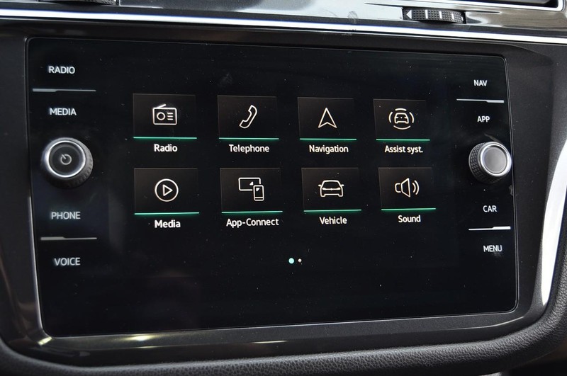 Volkswagen Tiguan Vehicle Image 14