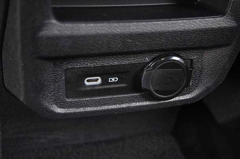 Volkswagen Tiguan Vehicle Image 26