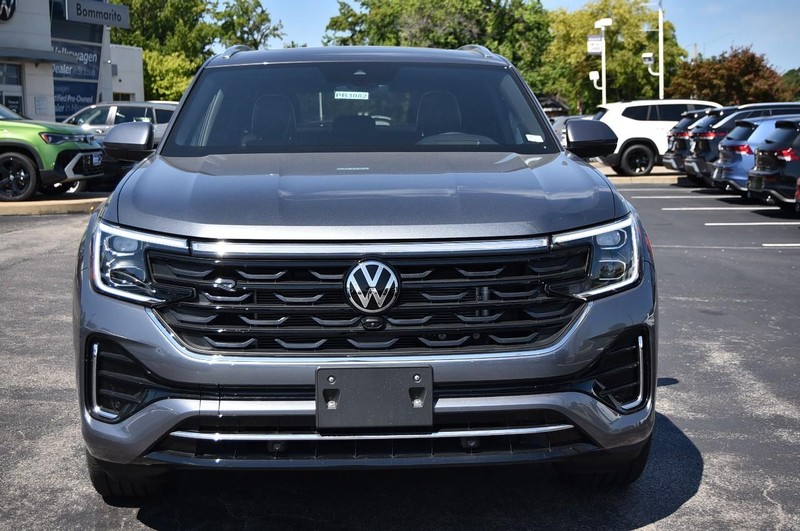 Volkswagen Atlas Cross Sport Vehicle Image 04