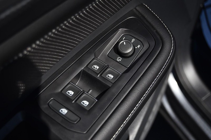 Volkswagen Atlas Cross Sport Vehicle Image 08