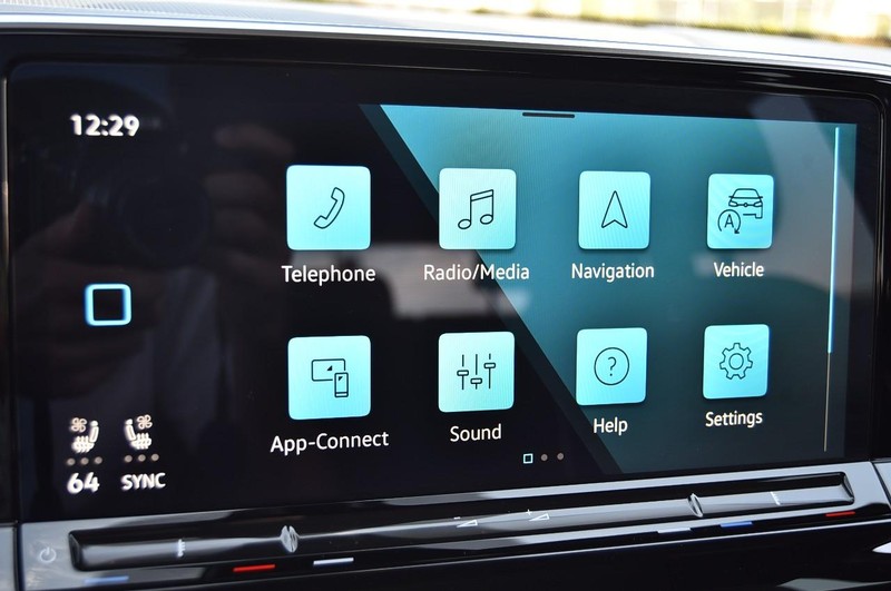 Volkswagen Atlas Cross Sport Vehicle Image 14