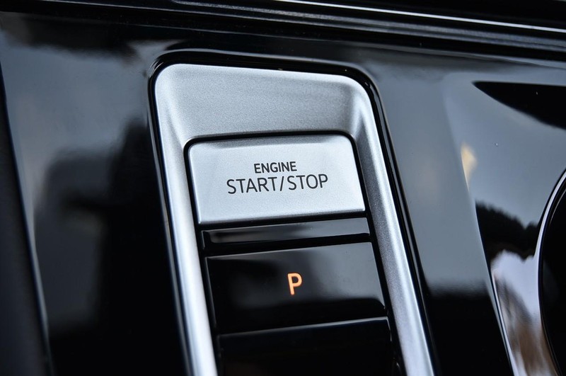 Volkswagen Atlas Cross Sport Vehicle Image 17