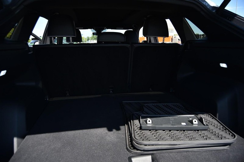 Volkswagen Atlas Cross Sport Vehicle Image 25