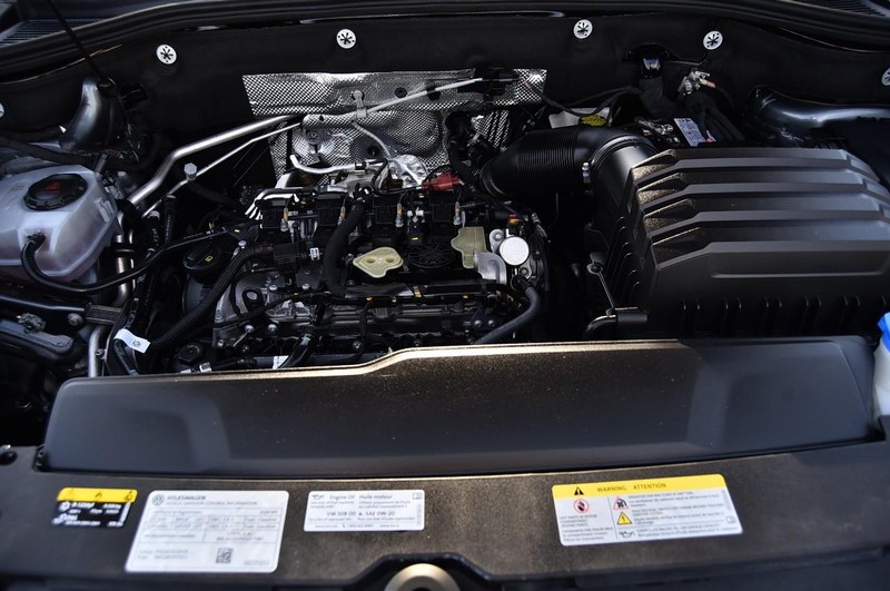 Volkswagen Atlas Cross Sport Vehicle Image 27